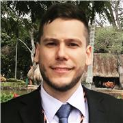 Insegnante madrelingua Spagnolo, studiato in Colombia in filosofía política